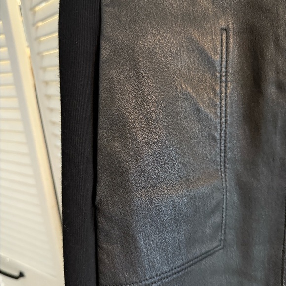 VINCE 100% LEATHER SLEEVELESS SHEATH DRESS-KNEE LENGHT, SIZE 2 - Picture 5 of 8